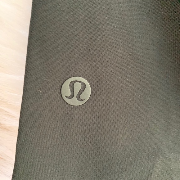 On the fly skirt black lululemon NWT high rise - Picture 3 of 4